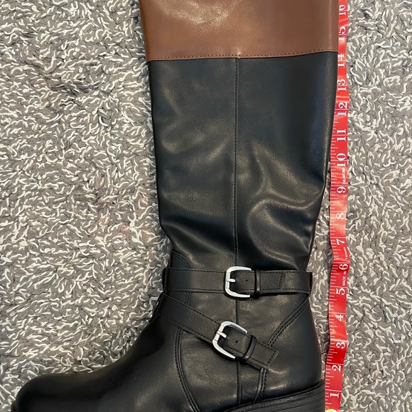 Woman’s Arizona boots, NWOT, size 9 - Picture 3 of 4